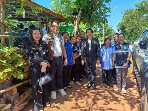 วันที่ 8 ตุลาคม 2569 นำโดยนายทักษิณ มายูร นายกองค์การบริหารส่วนตำบลเจริญศิลป์ กองสวัสดิการ สังคม องค์การบริหารส่วนตำบลเจริญศิลป์ ลงพื้นที่ออกเยี่ยมบ้าน ให้ความช่วยเหลือ ผู้ประสบปัญหาทางสังคมร่วมกับ กรมการปกครอง สภากาชาด พัฒนาชุมชน สาธารณสุข อำเภอเจริญศิลป์ และคณะทำงานพรรคภูมิใจไทย